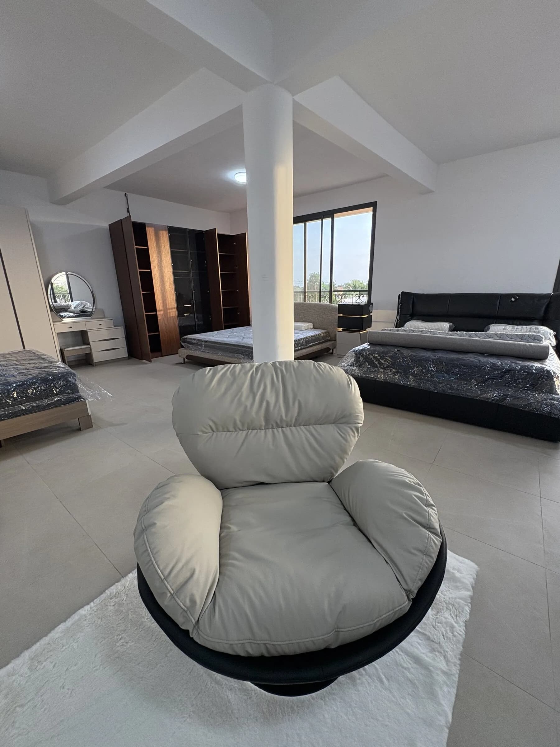 Showroom DECODELUXE, espace salon et chambre